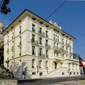 4* Hotell De Paris
